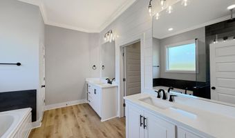 408 Lennon Ln, Brandon, MS 39047