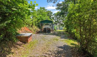 197 Lakeview Dr, Almond, NC 28771