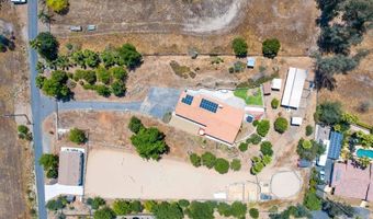 2605 Kauana Loa Dr, Escondido, CA 92029