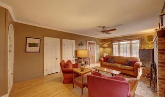 702 N 2nd St, Alpine, TX 79830