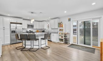 54 Raymond St, East Providence, RI 02914