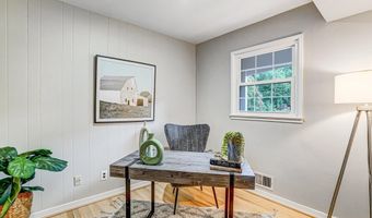 8402 CAMDEN St, Alexandria, VA 22308