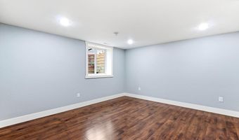 2516 White Oak Dr, Ames, IA 50014