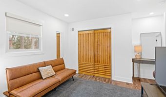 9817 FERNWOOD Rd, Bethesda, MD 20817