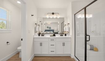 18939 SW Hazelwood Ln L-8, Beaverton, OR 97078