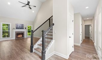 1607 Freemont Dr, Alexis, NC 28006