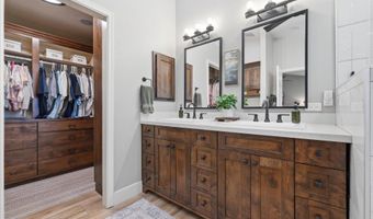 640 N ALDER Dr, Chandler, AZ 85226
