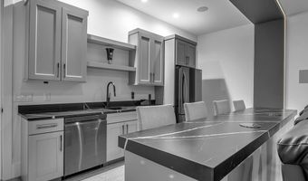 11 Sanctuary Ct, Amherst, NY 14221