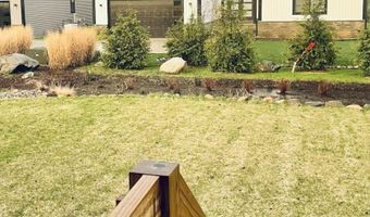 1858 Upland Dr, Ann Arbor, MI 48105