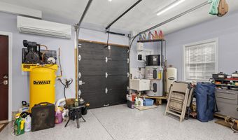 36 Elm St, Alton, NH 03810