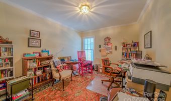 8 Creekside Way, Asheville, NC 28804