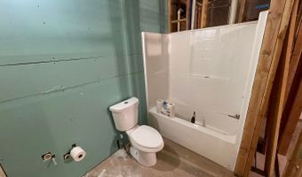 6484 S COYOTE Rd, Apple Valley, UT 84737