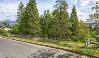 Terrace Street, Ashland, OR 97520