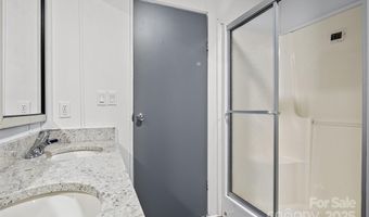 5 Concord Knoll Ln, Asheville, NC 28803