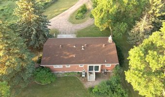 38452 129th St, Aberdeen, SD 57401