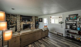 1471 3rd St, Anderson, CA 96007