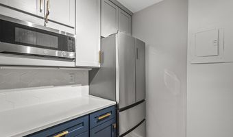 1111 ARLINGTON Blvd 318, Arlington, VA 22209