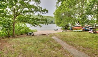 31 Edgewater Rd, Narragansett, RI 02882