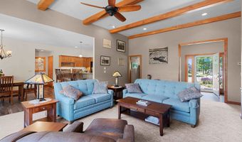 1900 E ORCHARD BLOSSOM Dr, Appleton, WI 54915