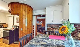 3 Waumsett Ave, Cumberland, RI 02864