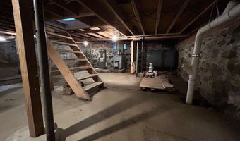 75 Northport Ave, Belfast, ME 04915
