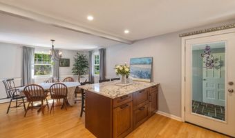40 Vantana Dr, Bristol, CT 06010
