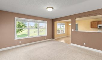 839 Poe Ave, Ames, IA 50014