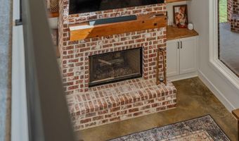 3009 Pine Hill Dr, Benton, AR 72019