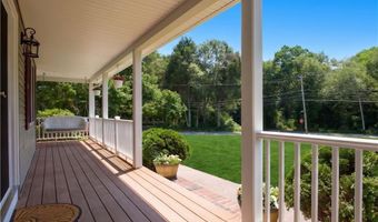 3 Courtney Ln, Hopkinton, RI 02832