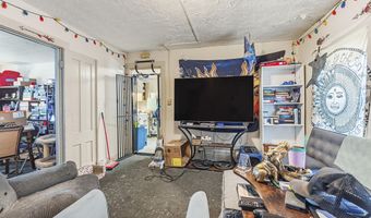 48 Drummond St, Auburn, ME 04210