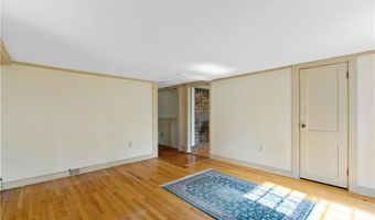 130 E Main St, Clinton, CT 06413