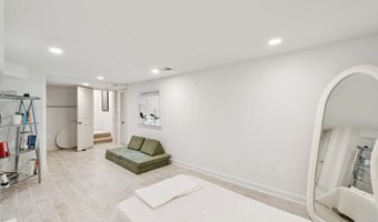 5300 WILSON Blvd, Arlington, VA 22205