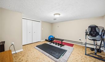 2013 Deerfield Dr, Ashtabula, OH 44004