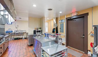 484 N DUPONT Hwy, Dover, DE 19901