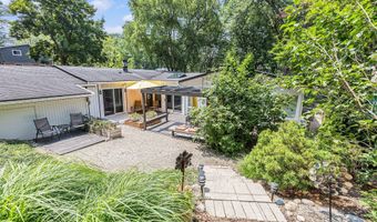 1402 Bardstown Trl, Ann Arbor, MI 48105