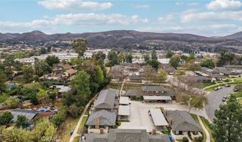 28512 Conejo View Dr, Agoura Hills, CA 91301