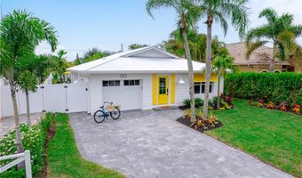 542 104th Ave N, Naples, FL 34108