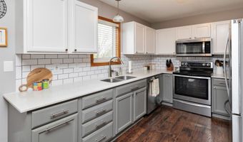 635 25th St SE, Altoona, IA 50009