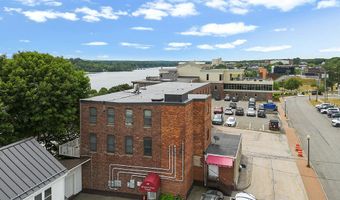 24 Pleasant St, Bangor, ME 04401