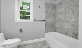 230 Aiden Cir, Belmont, NH 03220