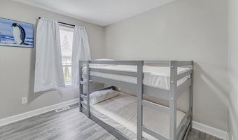 2148 Champagne Dr, Ann Arbor, MI 48108