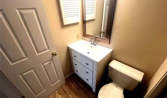 1111 Pocono Trl A, Ballwin, MO 63021