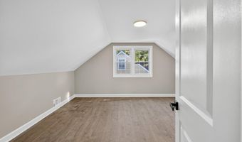 305 W 4TH Ave, Barrington, NJ 08007