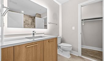 1110 S HIGHLAND St 2, Arlington, VA 22204