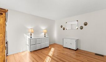 79 Groveland St, Abington, MA 02351