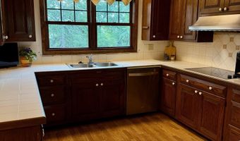 2822 Country Club Dr, Atlantic, IA 50022