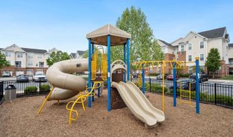 43008 PARIS GAP Sq, Ashburn, VA 20148