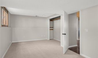 840 Cortland Dr, Apple Valley, MN 55124