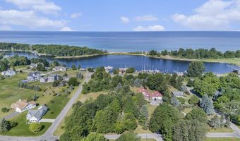 17034 Third St, Arcadia, MI 49613