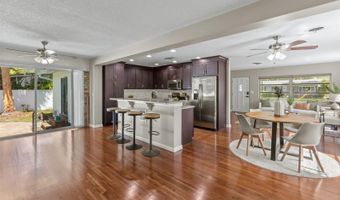820 RUGBY St, Orlando, FL 32804